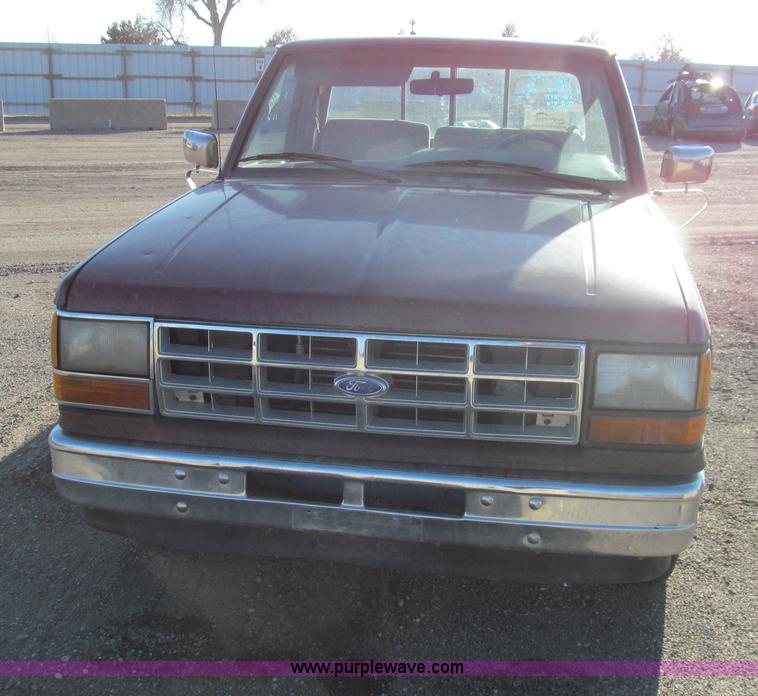 image for item G9711 1990 Ford Ranger pickup truck
