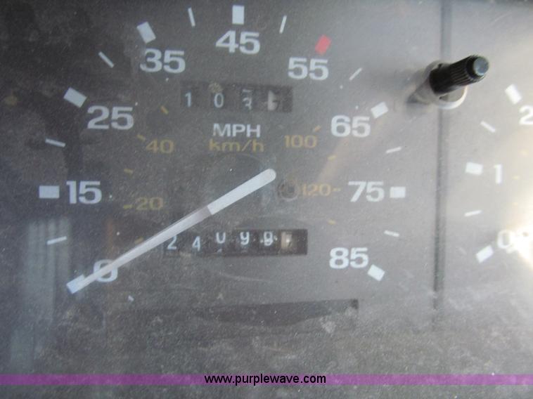 image for item G9711 1990 Ford Ranger pickup truck