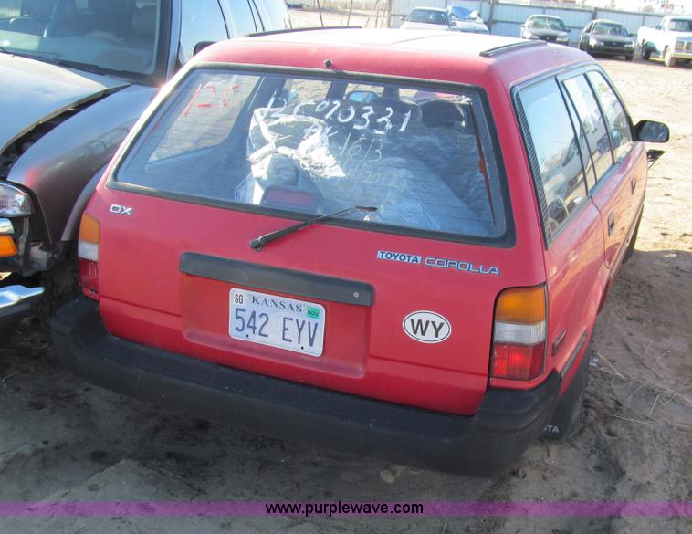 image for item G9712 1992 Toyota Corolla DLX