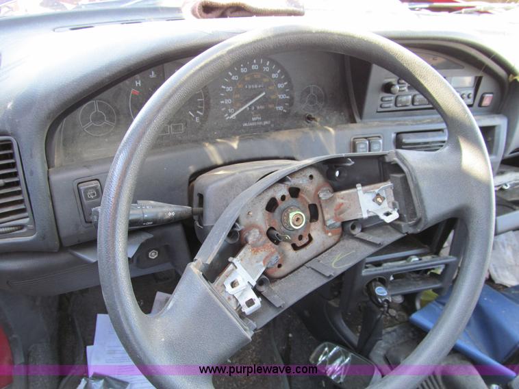 image for item G9712 1992 Toyota Corolla DLX