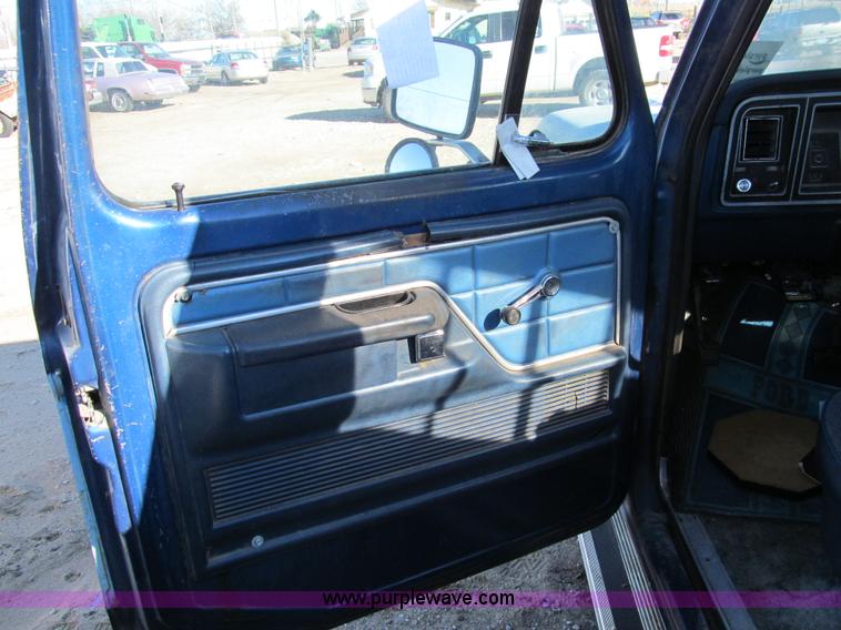 image for item G9714 1978 Ford F250 pickup truck