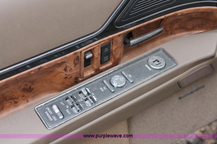 image for item H8328 1992 Buick LeSabre Limited