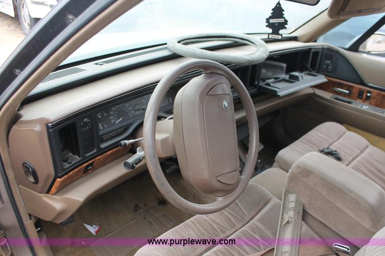 image for item H8328 1992 Buick LeSabre Limited