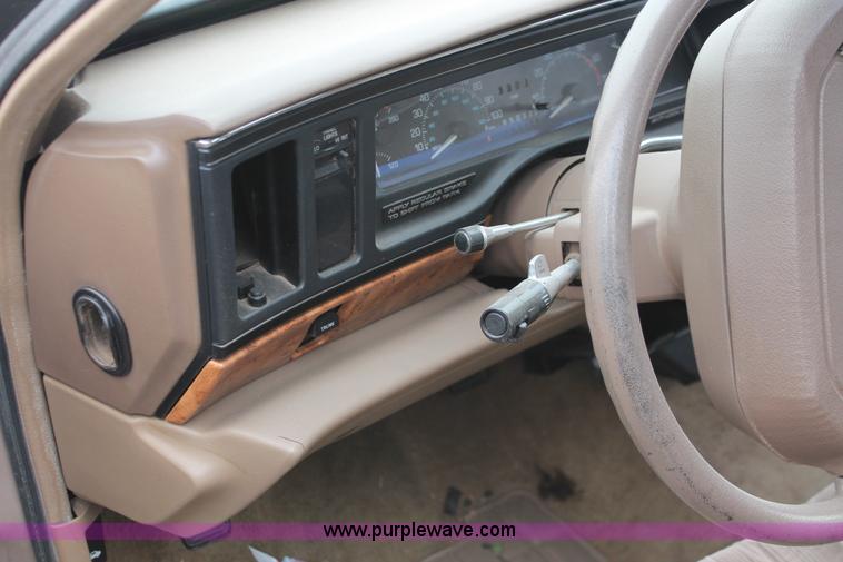 image for item H8328 1992 Buick LeSabre Limited