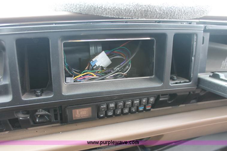 image for item H8328 1992 Buick LeSabre Limited