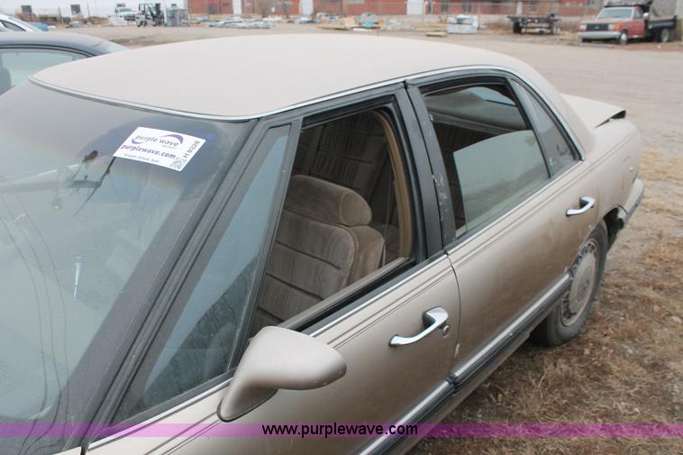 image for item H8328 1992 Buick LeSabre Limited