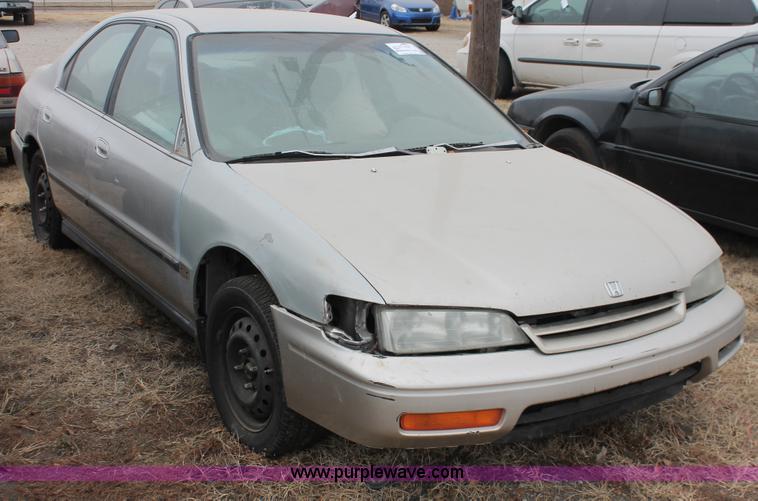 image for item H8329 1996 Honda Accord
