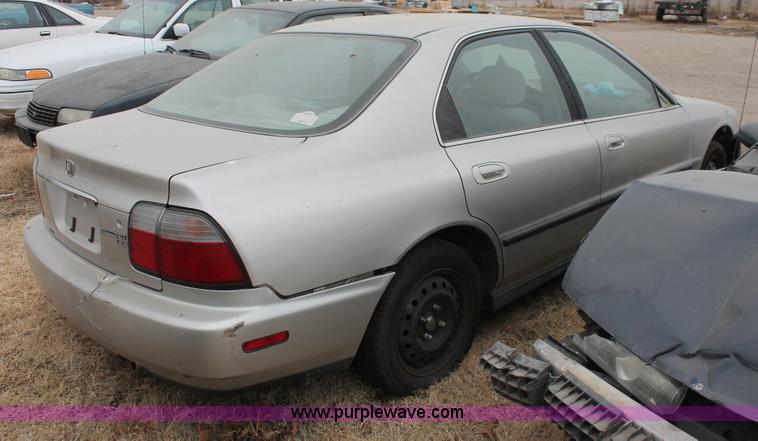 image for item H8329 1996 Honda Accord