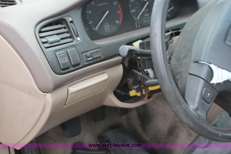 image for item H8329 1996 Honda Accord