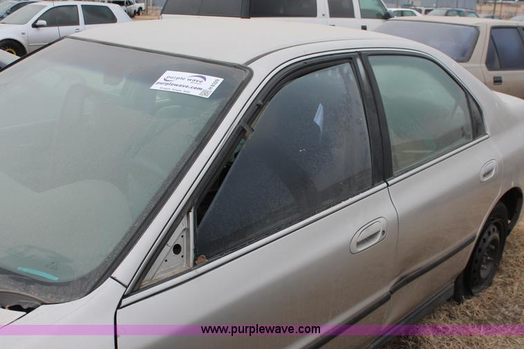 image for item H8329 1996 Honda Accord