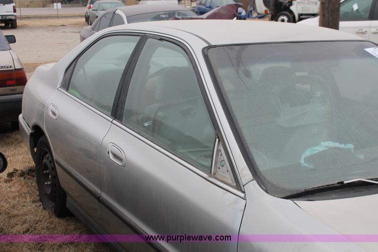 image for item H8329 1996 Honda Accord