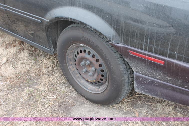 image for item H8330 1993 Chevrolet Beretta Z26 Edition