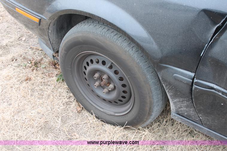 image for item H8330 1993 Chevrolet Beretta Z26 Edition