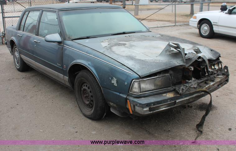 image for item H8331 1990 Oldsmobile Ninety Eight Regency Brougham