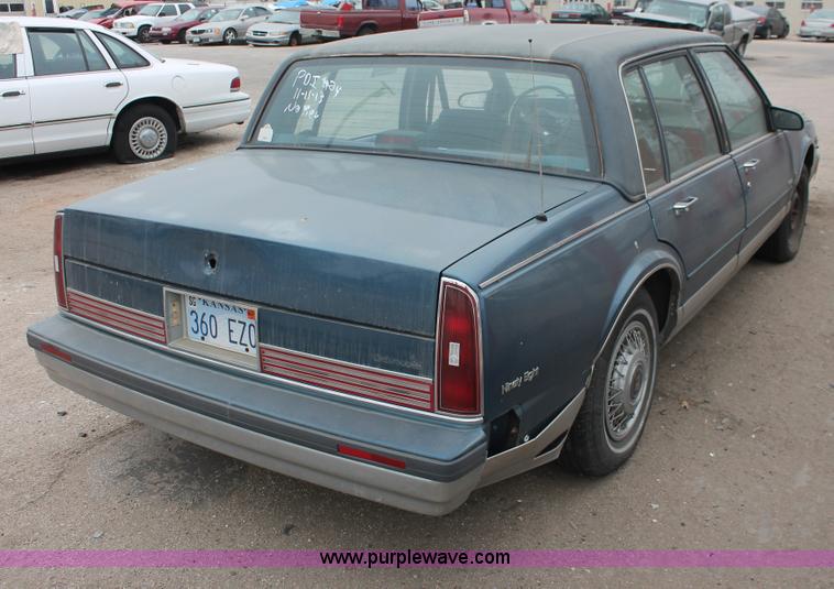 image for item H8331 1990 Oldsmobile Ninety Eight Regency Brougham