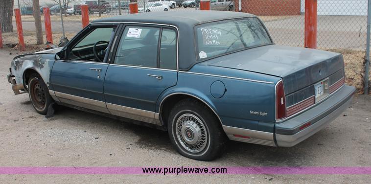 image for item H8331 1990 Oldsmobile Ninety Eight Regency Brougham