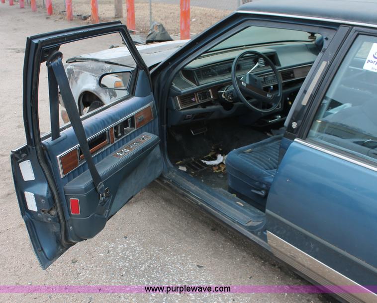 image for item H8331 1990 Oldsmobile Ninety Eight Regency Brougham
