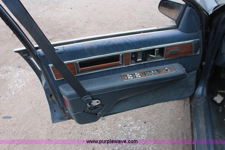image for item H8331 1990 Oldsmobile Ninety Eight Regency Brougham