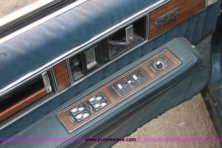image for item H8331 1990 Oldsmobile Ninety Eight Regency Brougham