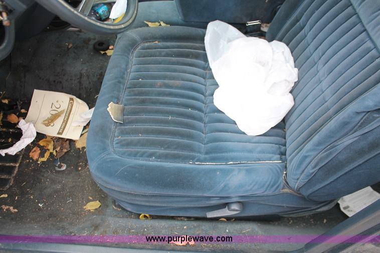 image for item H8331 1990 Oldsmobile Ninety Eight Regency Brougham