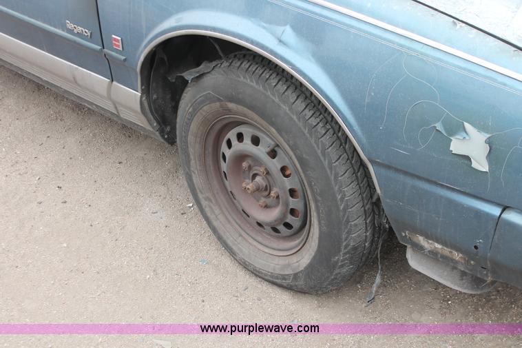 image for item H8331 1990 Oldsmobile Ninety Eight Regency Brougham