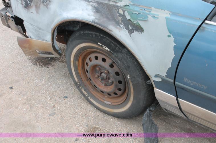 image for item H8331 1990 Oldsmobile Ninety Eight Regency Brougham