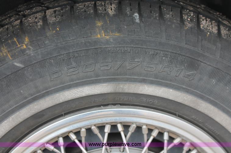 image for item H8331 1990 Oldsmobile Ninety Eight Regency Brougham