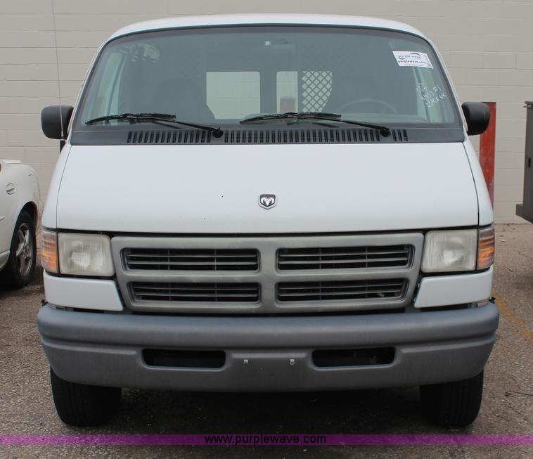 image for item H8333 1997 Dodge Ram 2500 van