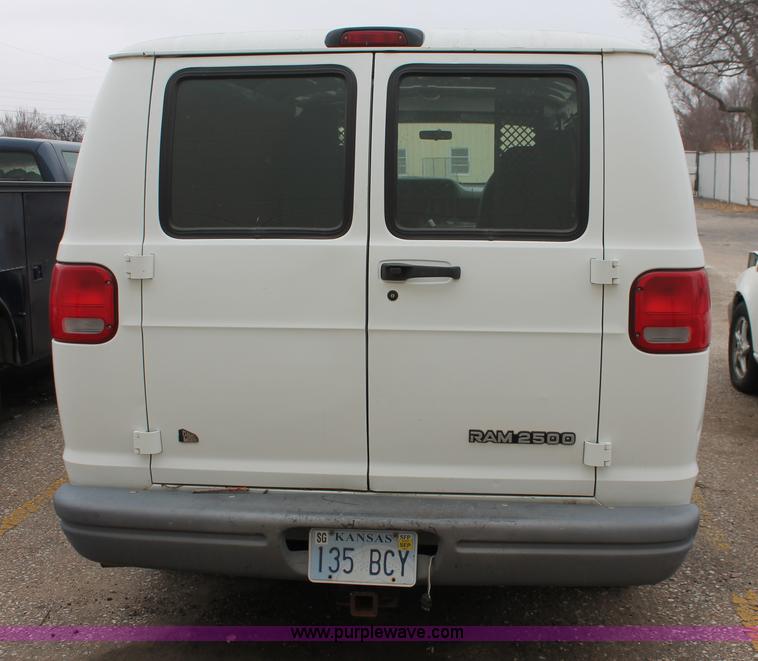 image for item H8333 1997 Dodge Ram 2500 van