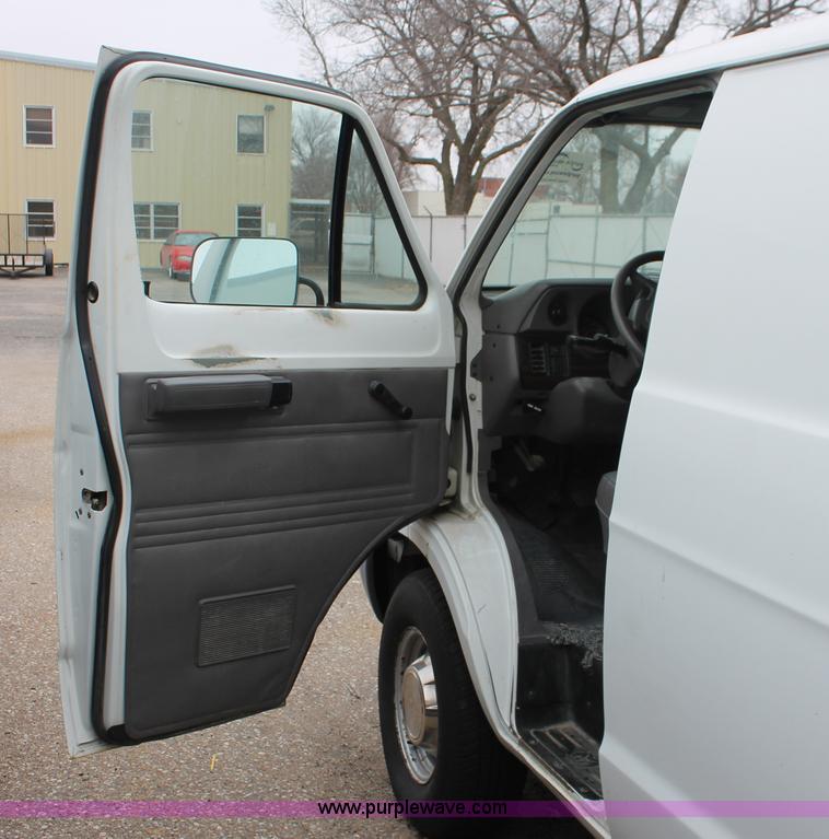 image for item H8333 1997 Dodge Ram 2500 van