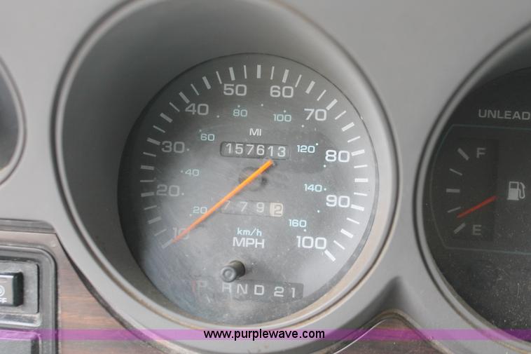 image for item H8333 1997 Dodge Ram 2500 van