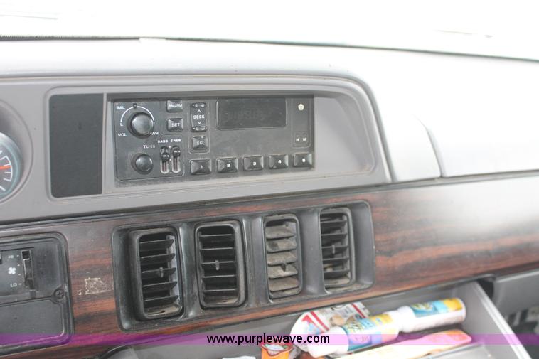 image for item H8333 1997 Dodge Ram 2500 van