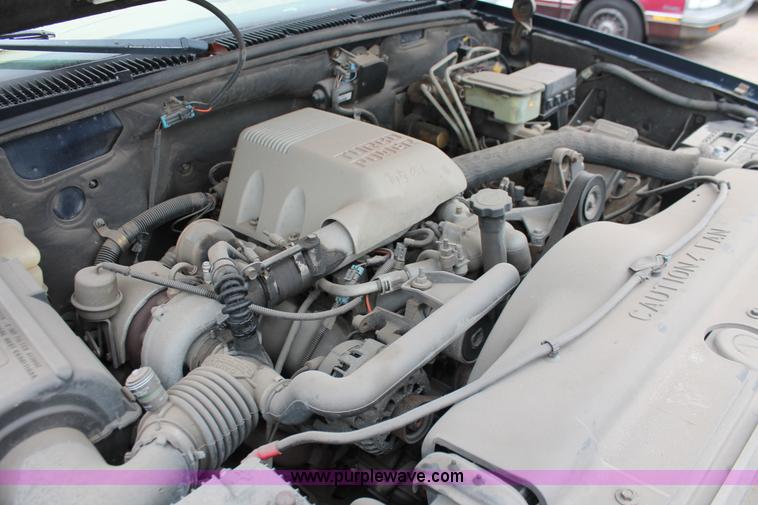 image for item H8334 1998 Chevrolet 3500 Crew Cab utility truck