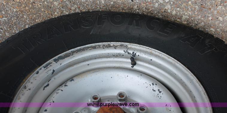 image for item H8334 1998 Chevrolet 3500 Crew Cab utility truck