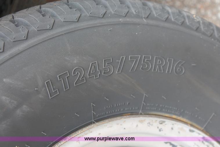 image for item H8334 1998 Chevrolet 3500 Crew Cab utility truck