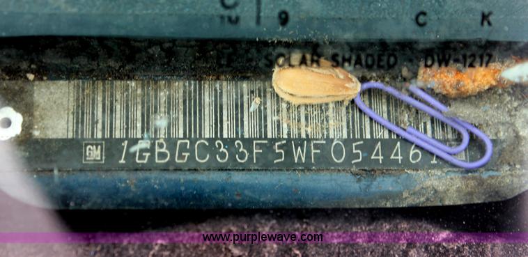 image for item H8334 1998 Chevrolet 3500 Crew Cab utility truck