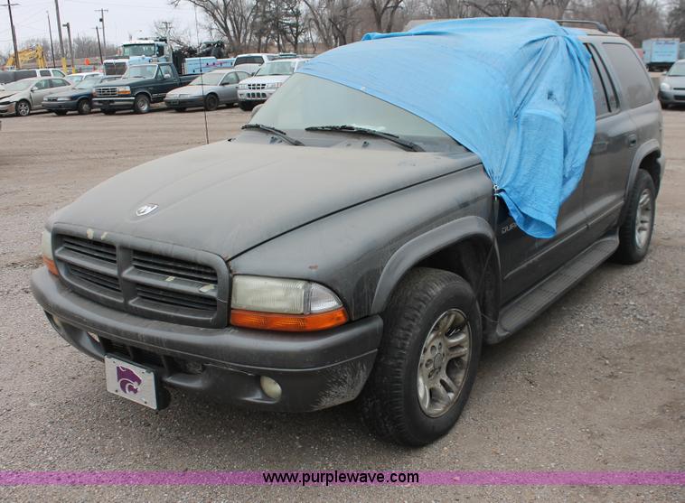 image for item H8335 2001 Dodge Durango SUV