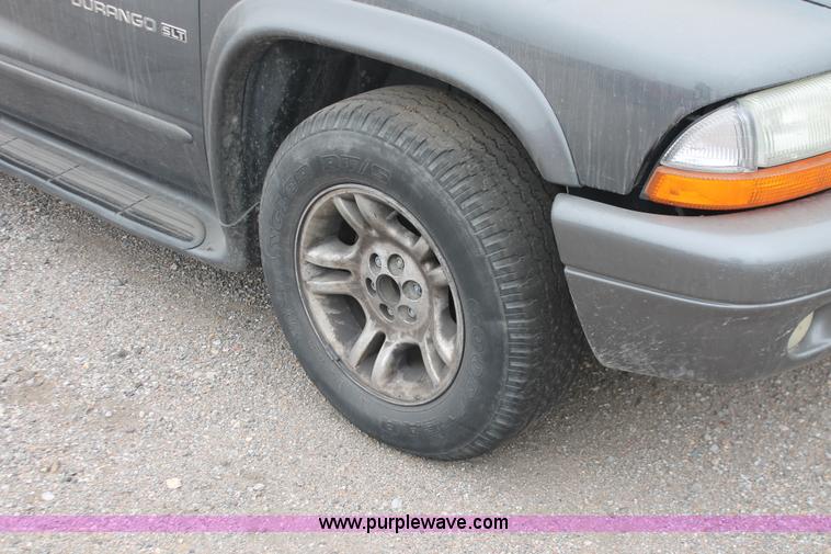 image for item H8335 2001 Dodge Durango SUV