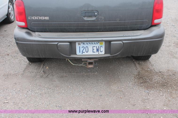 image for item H8335 2001 Dodge Durango SUV