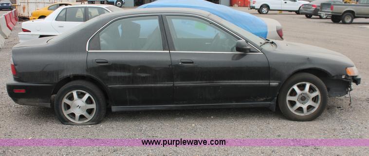 image for item H8336 1996 Honda Accord