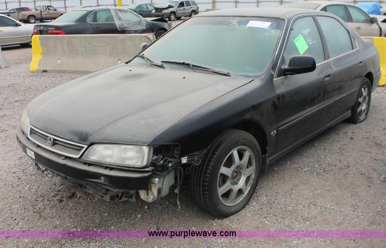 image for item H8336 1996 Honda Accord