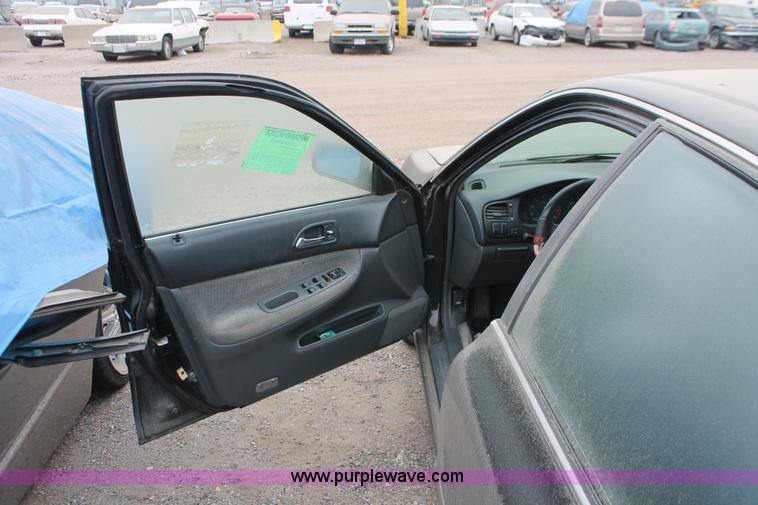 image for item H8336 1996 Honda Accord