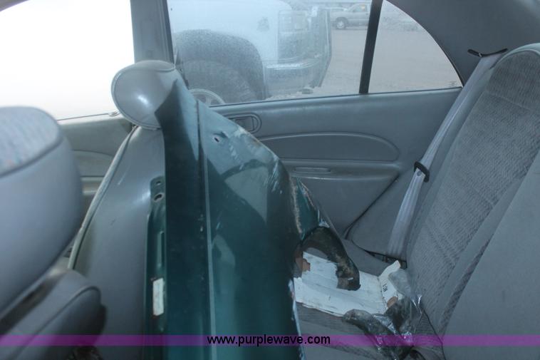 image for item H8338 1998 Ford Escort SE