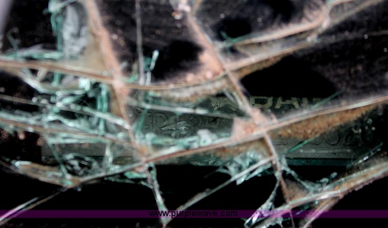 image for item H8338 1998 Ford Escort SE