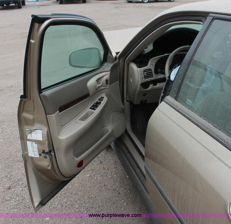 image for item H8339 2005 Chevrolet Impala