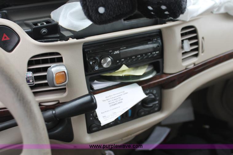 image for item H8339 2005 Chevrolet Impala