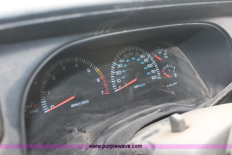 image for item H8340 2000 Dodge Durango SLT SUV