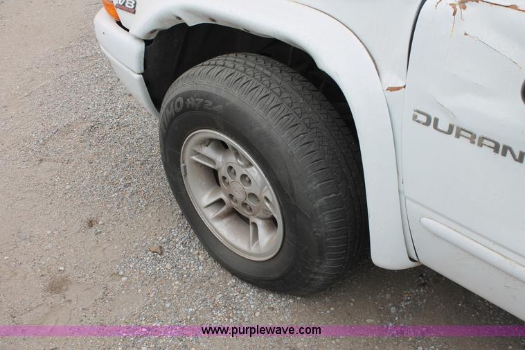 image for item H8340 2000 Dodge Durango SLT SUV