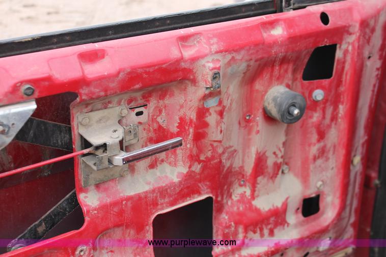 image for item H8342 1987 Chevrolet Silverado R10 pickup truck