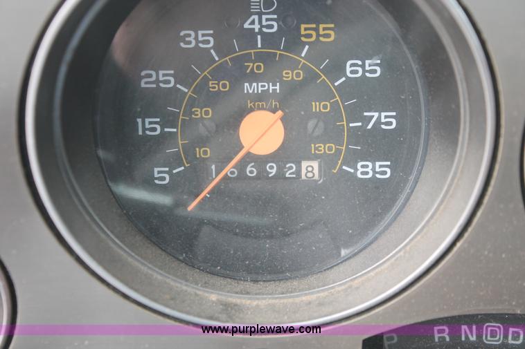 image for item H8342 1987 Chevrolet Silverado R10 pickup truck